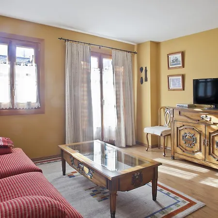 Apartamentos El Rincón de Benás Benasque Esterno foto
